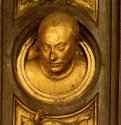 Врата рая. Барельеф головы Витторио, сына Лоренцо Гиберти. 1425 - Флоренция. Баптистерий.